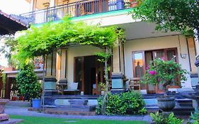 Cr Tris Rooms Seminyak