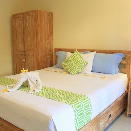 Cr Tris Rooms Seminyak Exterior foto